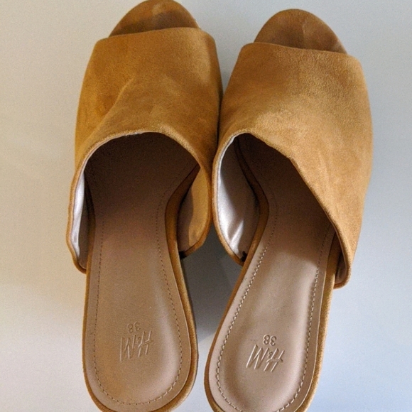 Tan Wedges - Picture 5 of 6